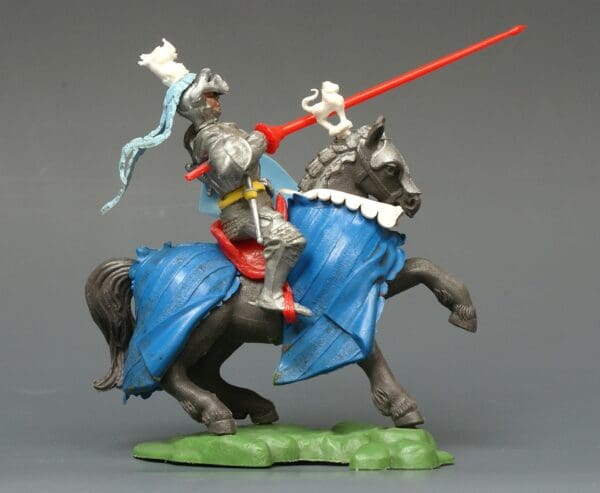 Swoppet C15th Century Knight Defending - Royal Blue Horse Blanket - Image 3