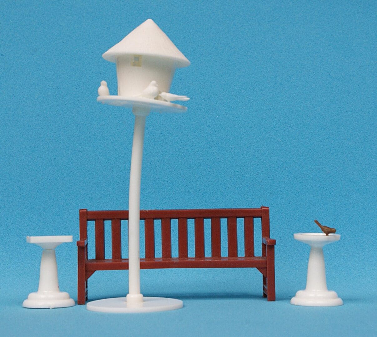 Britains Floral Garden Dovecote, Bird Bath, Sundial & Seat Set - Image 3