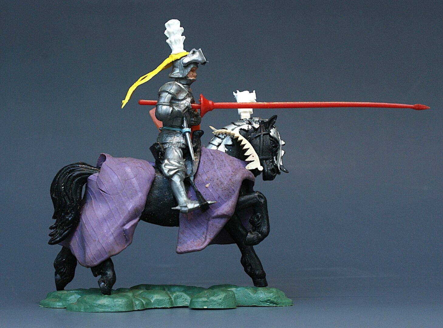 Swoppet C15th Mounted Knight Charging - PURPLE Blanket - Image 4