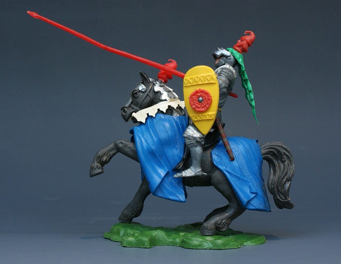 Swoppet C15th Mounted Knight Defending - ROYAL BLUE Blanket #3