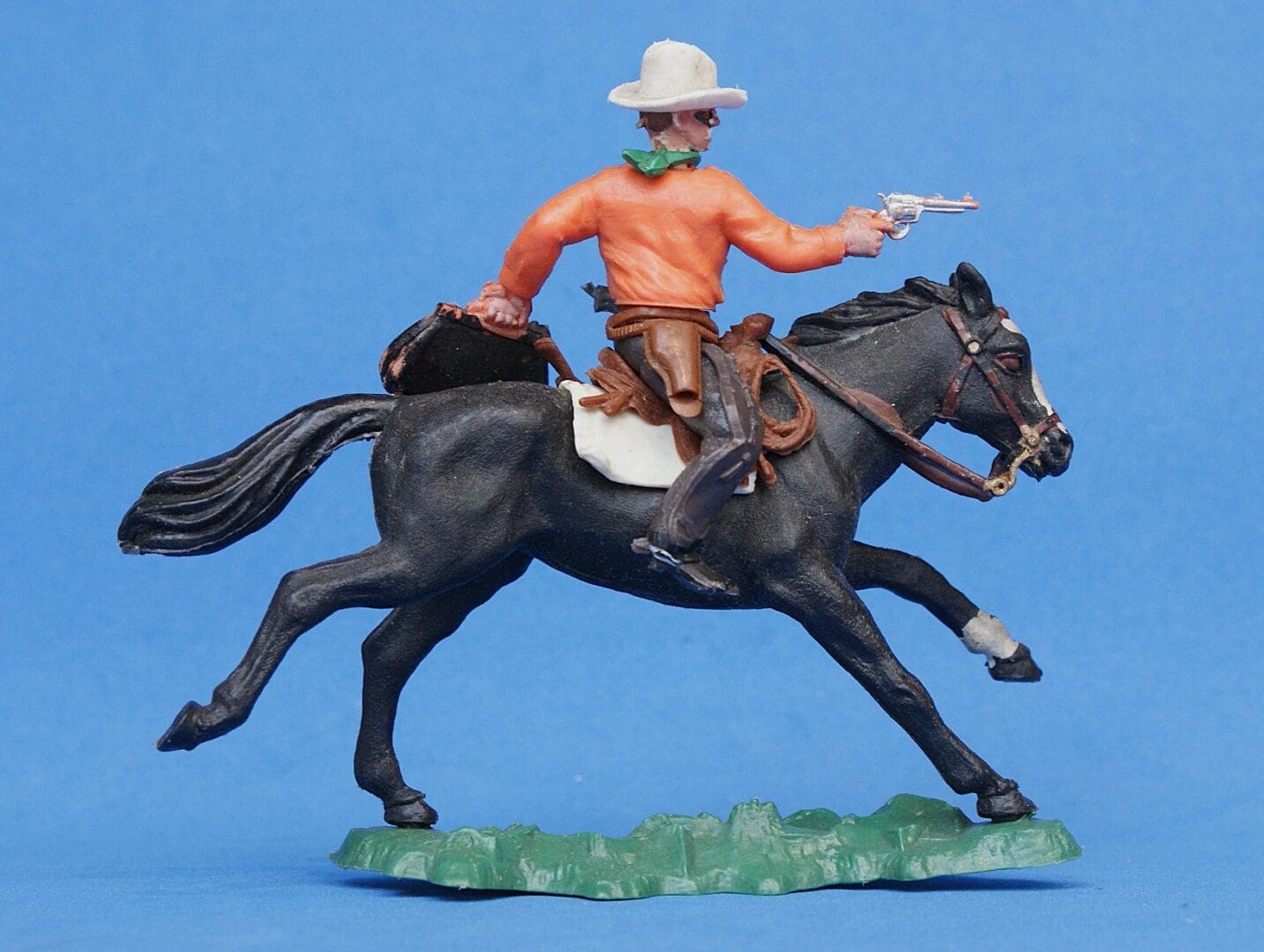 Herald Swoppet Mounted Cowboy Bank Robber - ORANGE Torso - Image 3