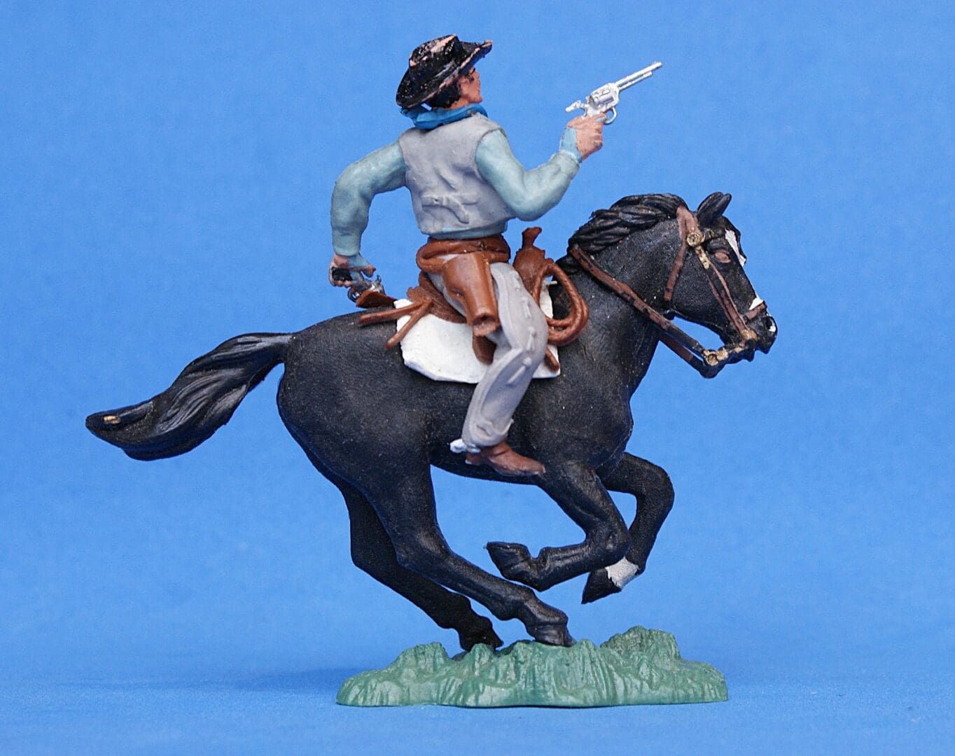 Herald Swoppet Mounted Cowboy Firing Twin Guns - 1st Issue 1958 - Image 3