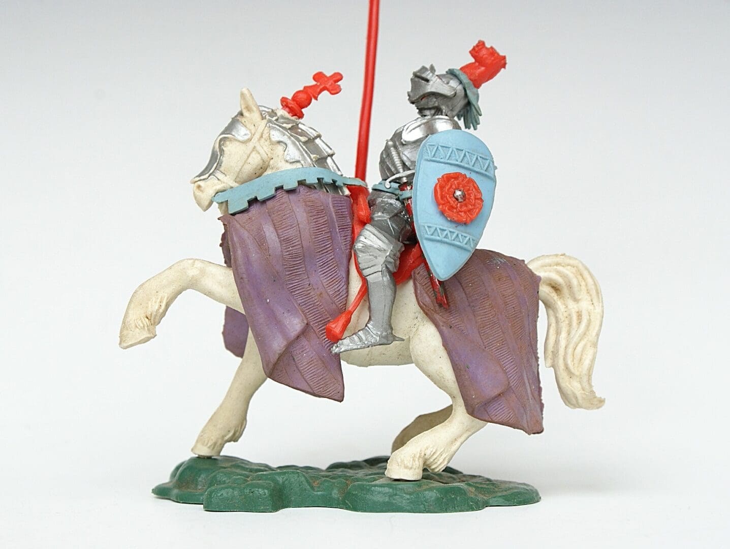 Swoppet Mounted Knight with Standard - PURPLE Blanket