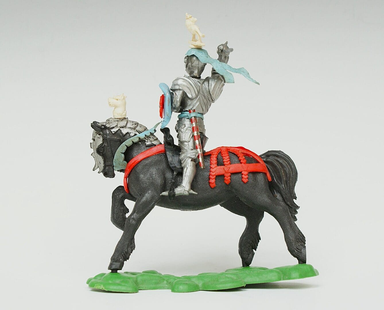 Swoppet Mounted Knight Attacking - LIGHT BLUE Reins & Favour - Image 3