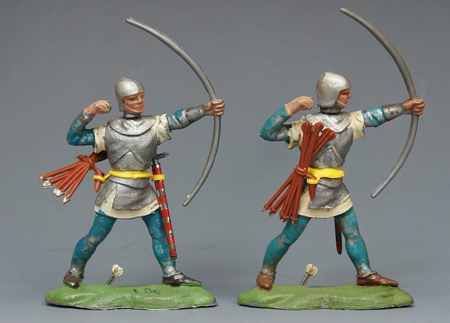 Swoppet C15th Knight Long-bowmen - Pair of LATE Issue Figures