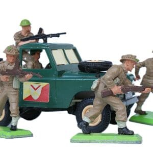 Britains Deetail SWB Military Land-Rover with 2 Crew Members etc.