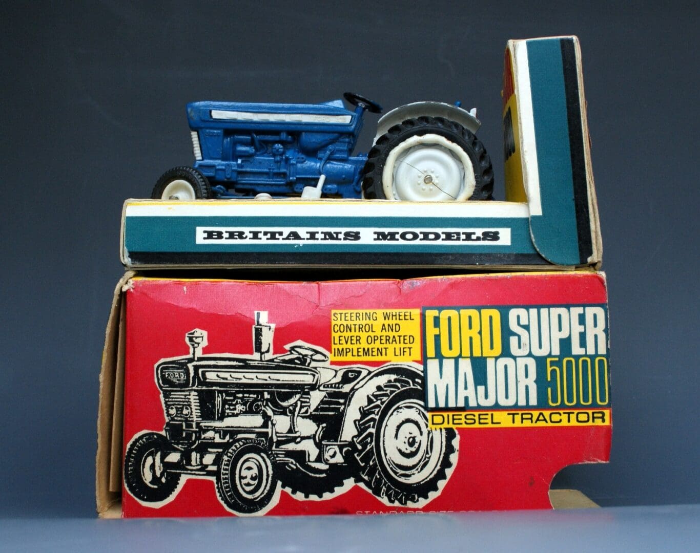 Britains Ford Super Major 5000 Tractor - Early Sleeve Box - Image 8