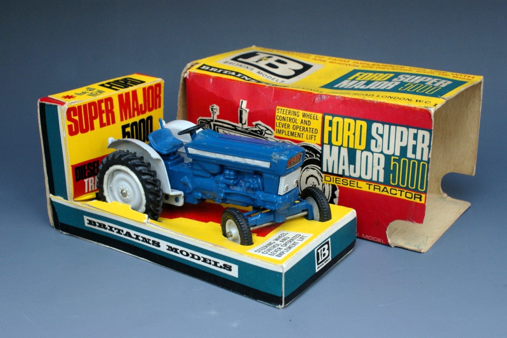 Britains Ford Super Major 5000 Tractor - Early Sleeve Box - Image 6