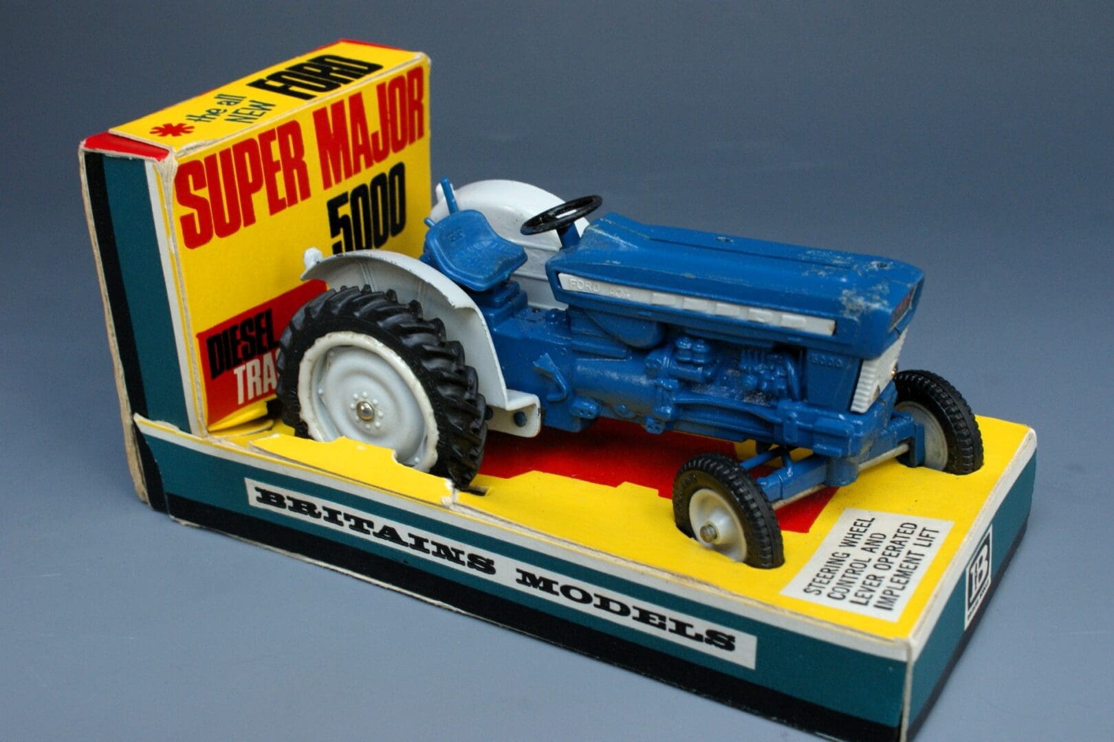 Britains Ford Super Major 5000 Tractor - Early Sleeve Box - Image 3