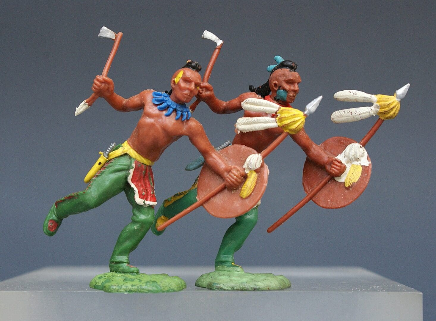 Swoppet Indian Brave with Tomahawk - Unusual COLOUR Variant