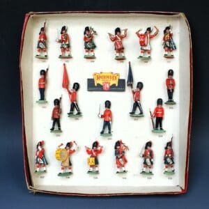 Herald Highlanders & Guards Display Box - Very RARE Set