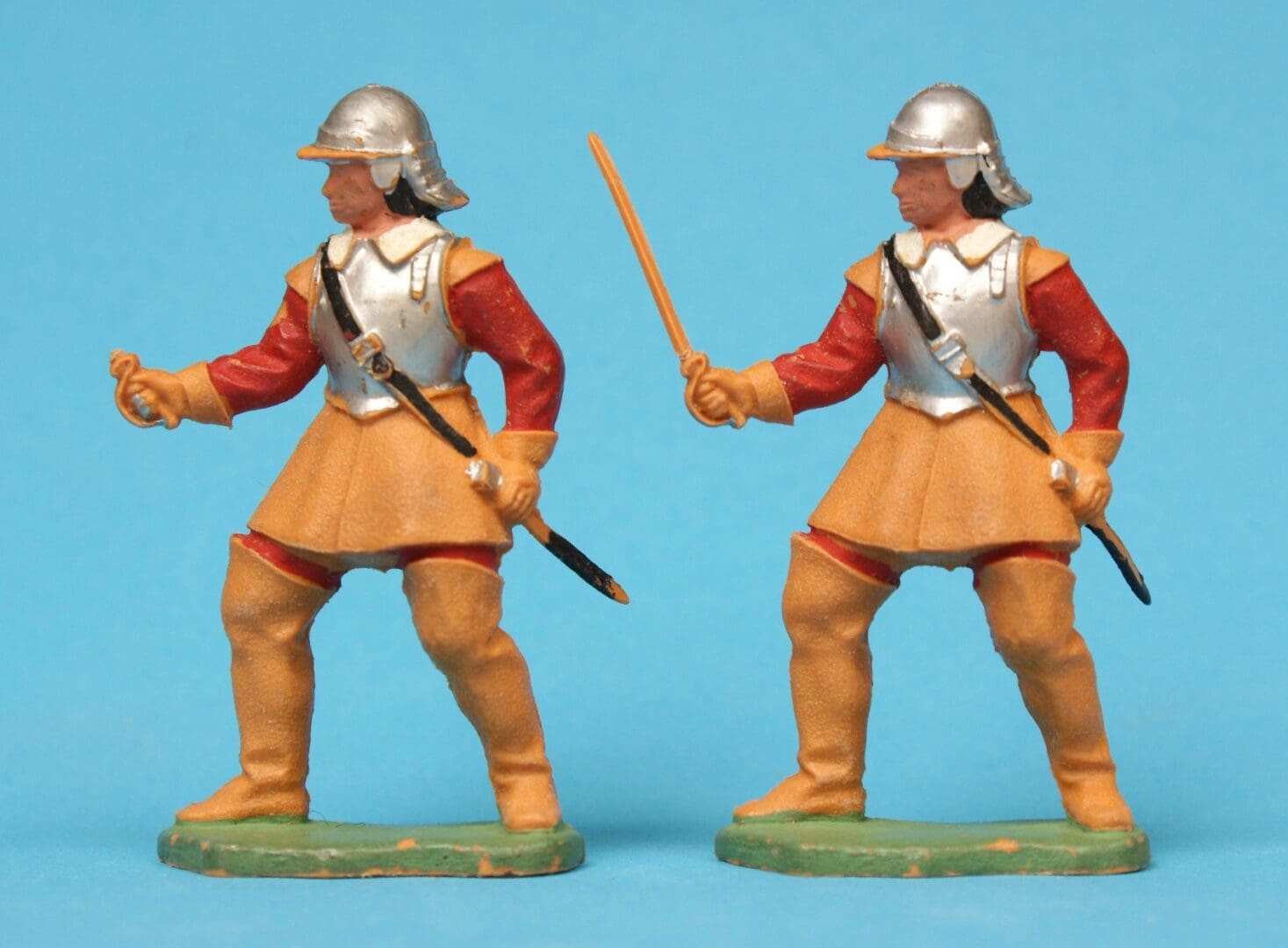 ECW Roundhead Trooper - TAN Plastic (Matching Pair)