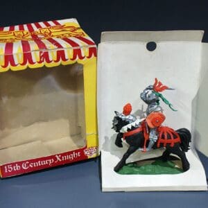 Swoppet C15th Knight Attacking with Sword - Pavilion Window Box