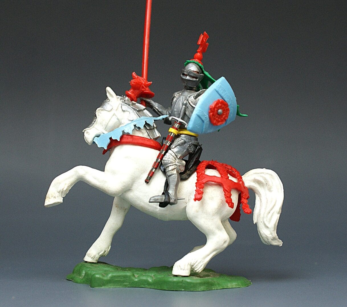 Swoppet C15th Mounted Knight with Standard on White Horse