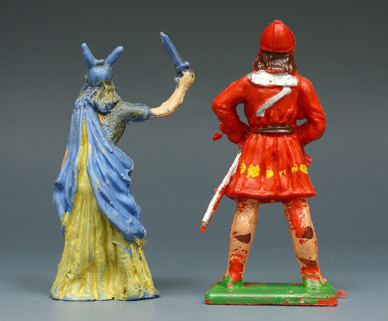 Cherilea 54mm Anglo-Saxons - Boudicca & Standing w/Spear (A/F) - Image 2
