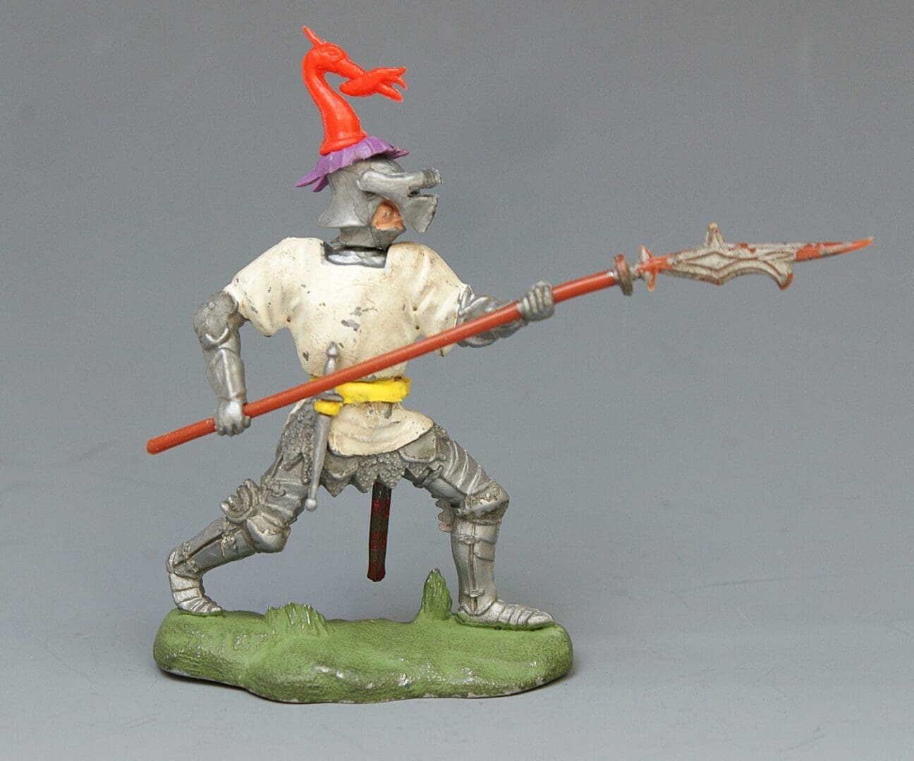 Swoppet Knight with Halberd (White Tunic)