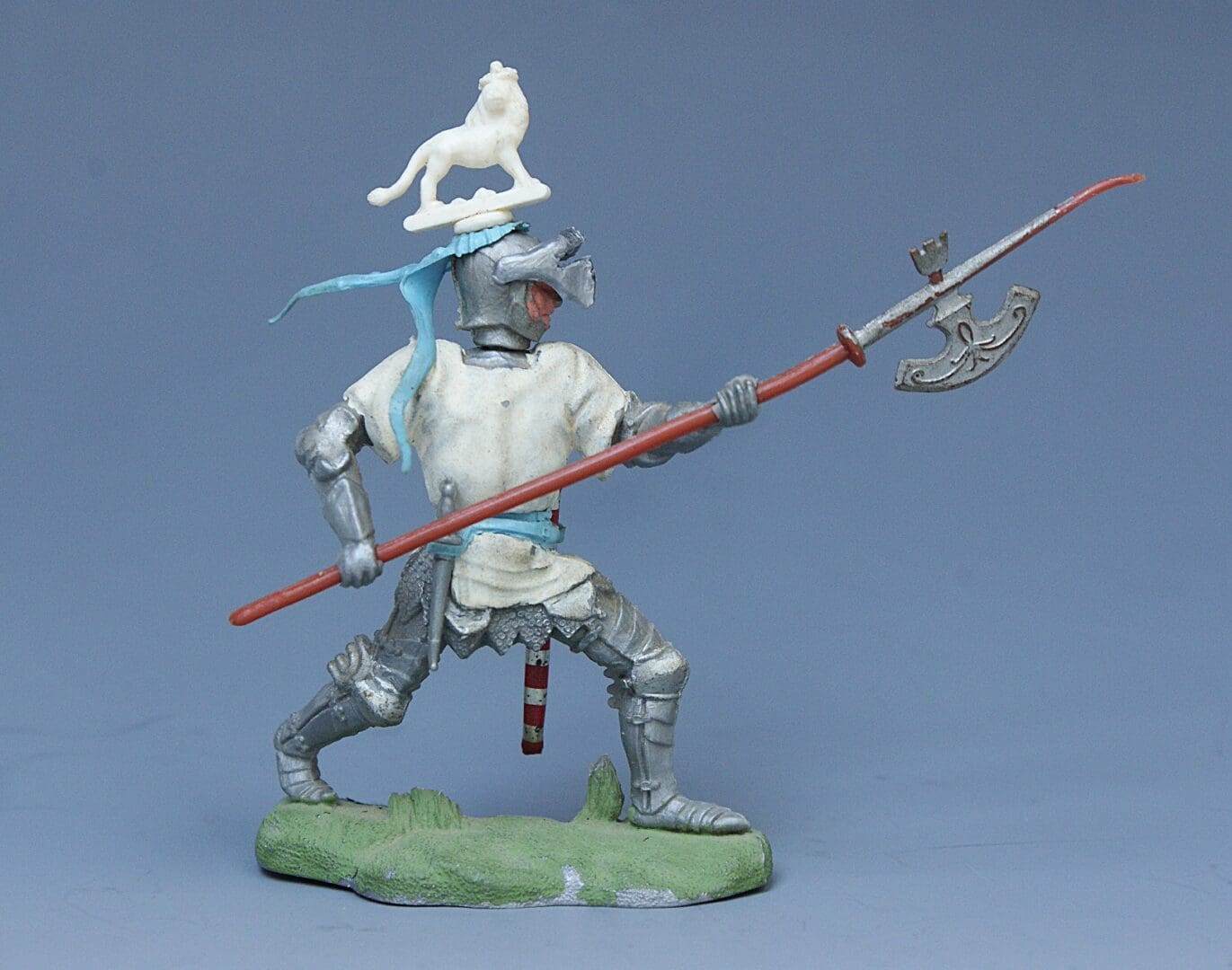 Swoppet Knight with Pole-axe (White Tunic)