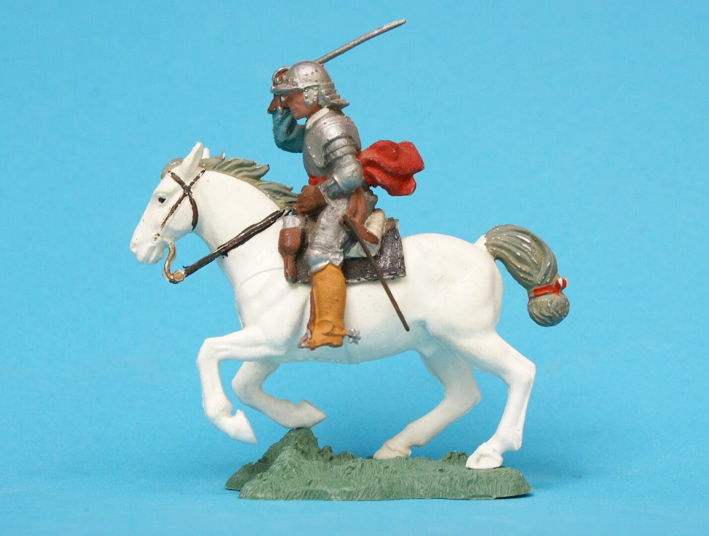 ECW Roundhead Officer, Mounted - White Horse (SMOOTH Plastic)