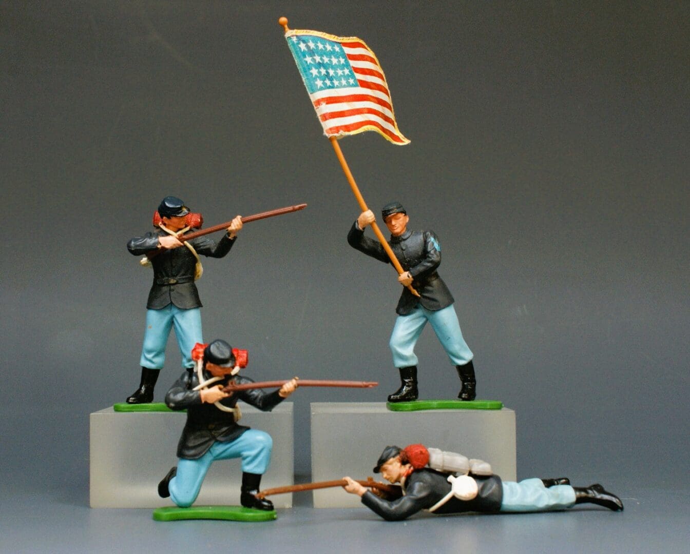 Britains "Eyes Right" ACW Union Infantry: 4-Figure Group