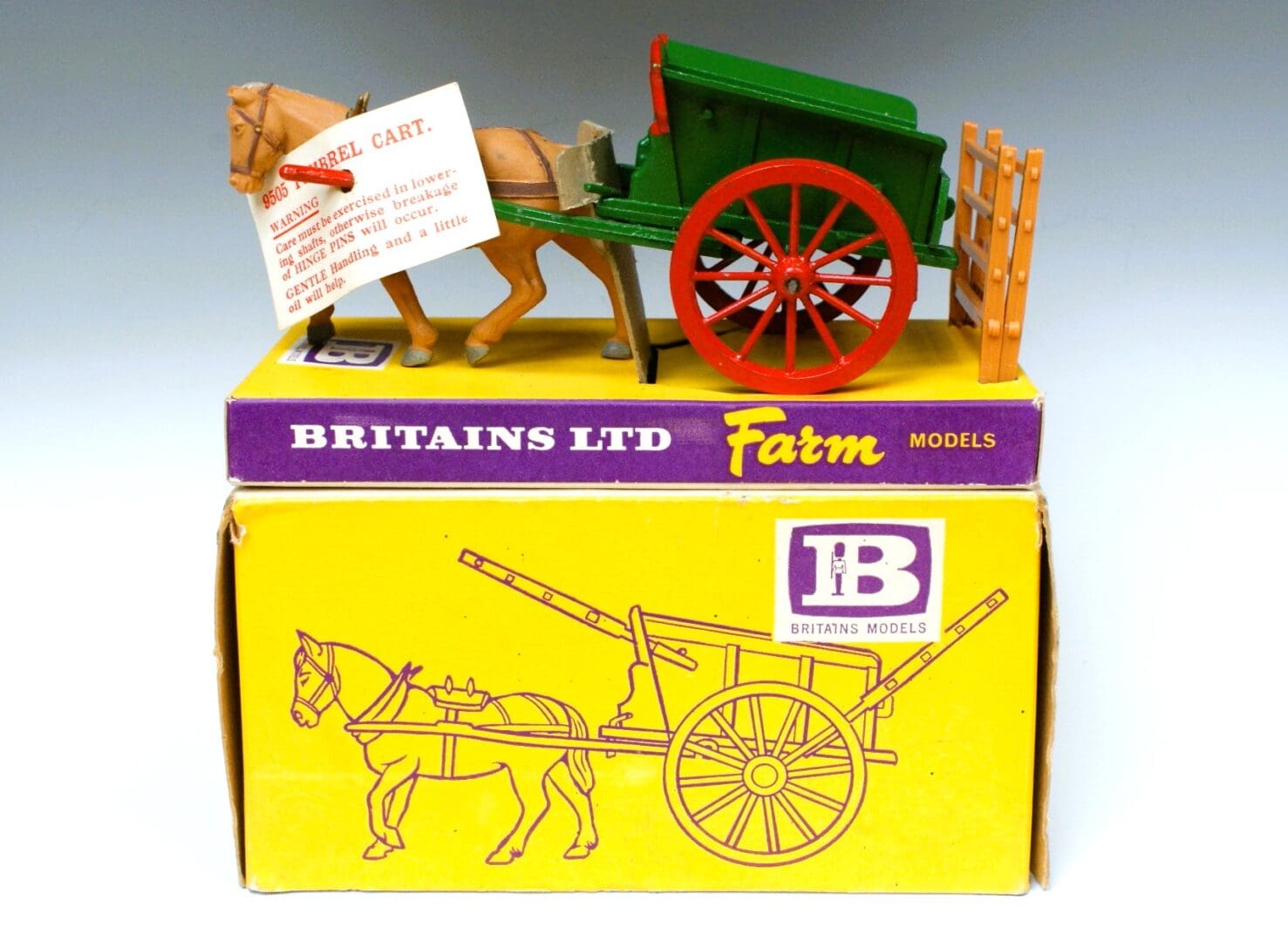 Britains Tumbrel Cart with Scarce TAN Plastic Horse - Boxed!