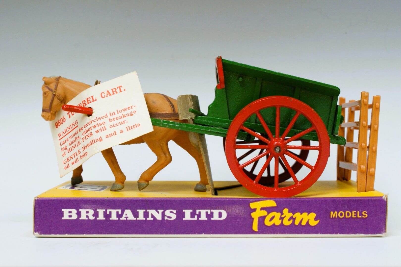 Britains Tumbrel Cart with Scarce TAN Plastic Horse - Boxed! - Image 7