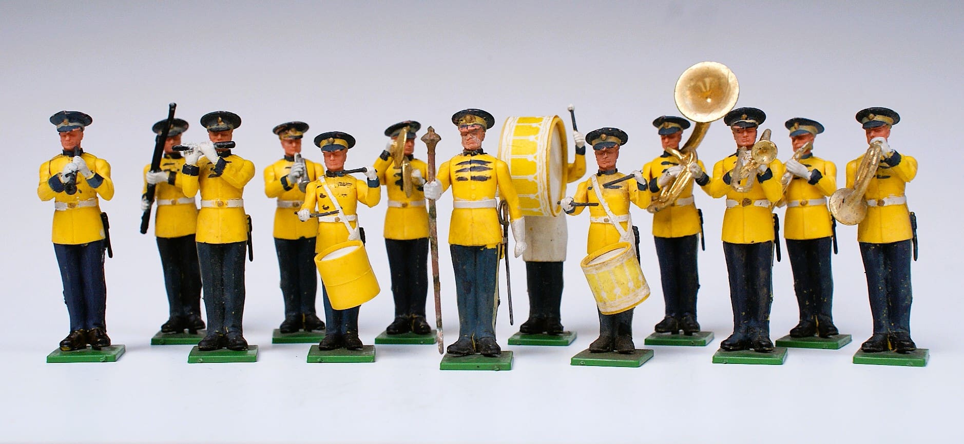 Britains "Eyes Right" Band of the US Army - NOT Brittle!