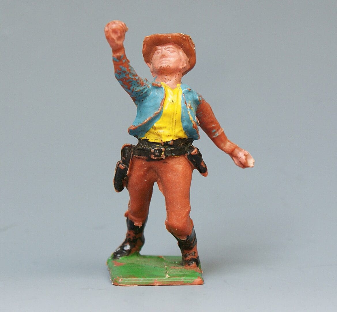 Cherilea 54mm Cowboy Punching - Early Base Type - Image 3