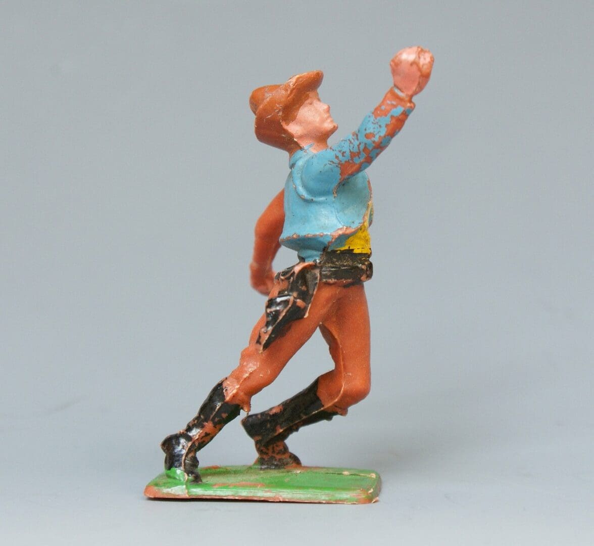 Cherilea 54mm Cowboy Punching - Early Base Type - Image 2