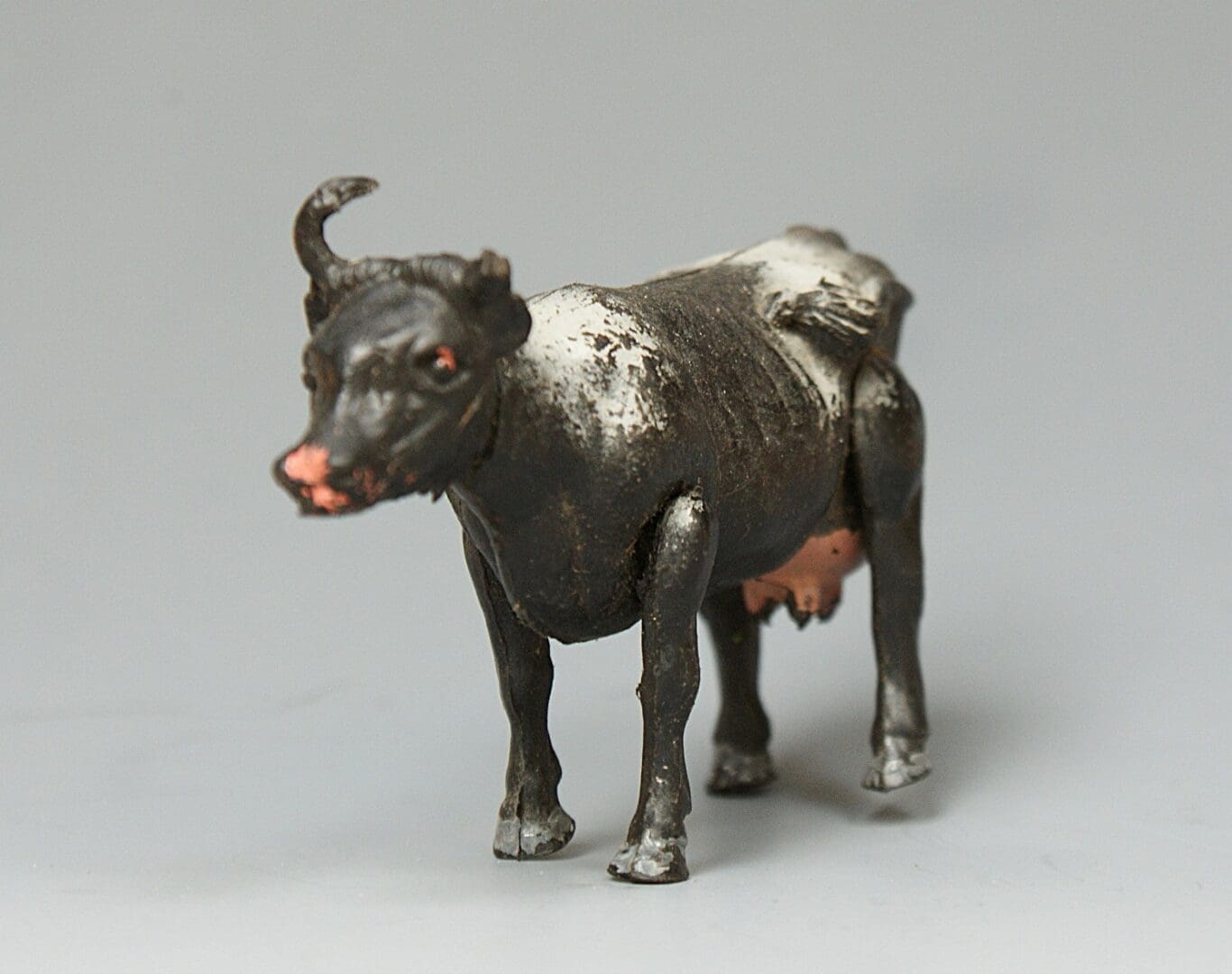 Lone Star RARE Movable Farm Cow (Black Plastic) - Image 3
