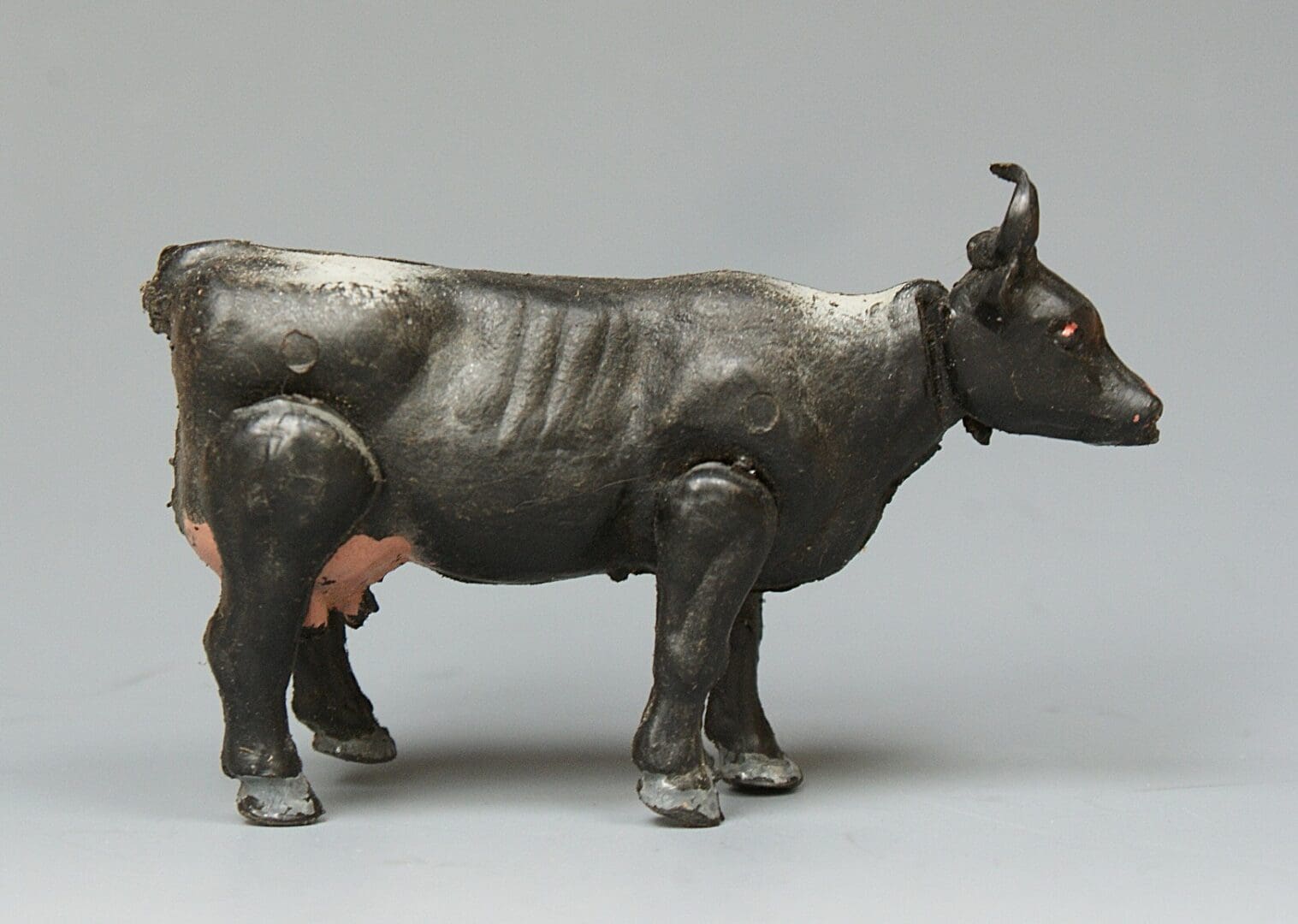 Lone Star RARE Movable Farm Cow (Black Plastic) - Image 2