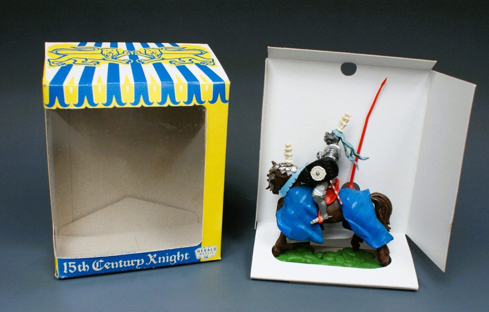 Swoppet C15th Mounted Knights - Repro Pavilion Window Box (Blue) - Image 5