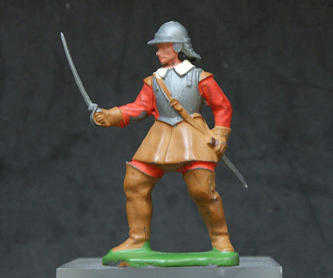 ECW Roundhead Trooper - DULL Silver Plastic