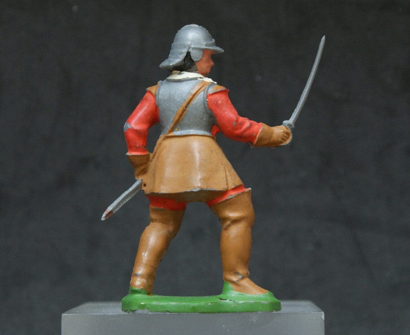 ECW Roundhead Trooper - DULL Silver Plastic - Image 2