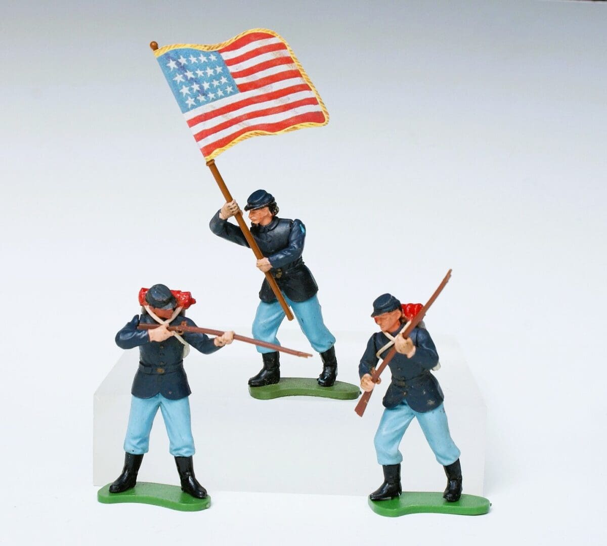 Britains "Eyes Right" ACW Union Infantry - 3-Figure Set