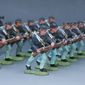 Herald ACW Squad of Federal Forces Charging + Bugler
