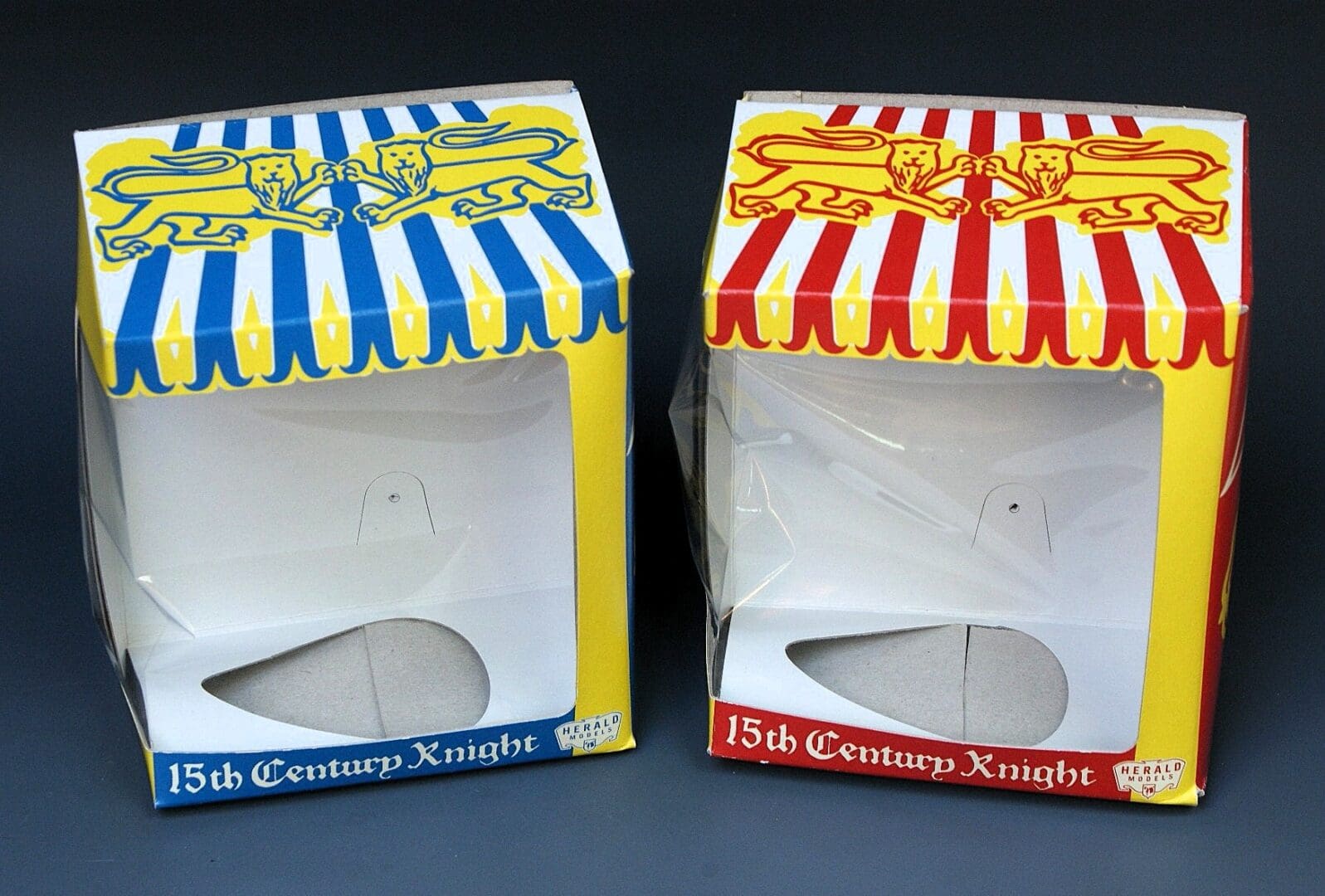Swoppet C15th Mounted Knight with Standard & REPRO Carton - Image 2