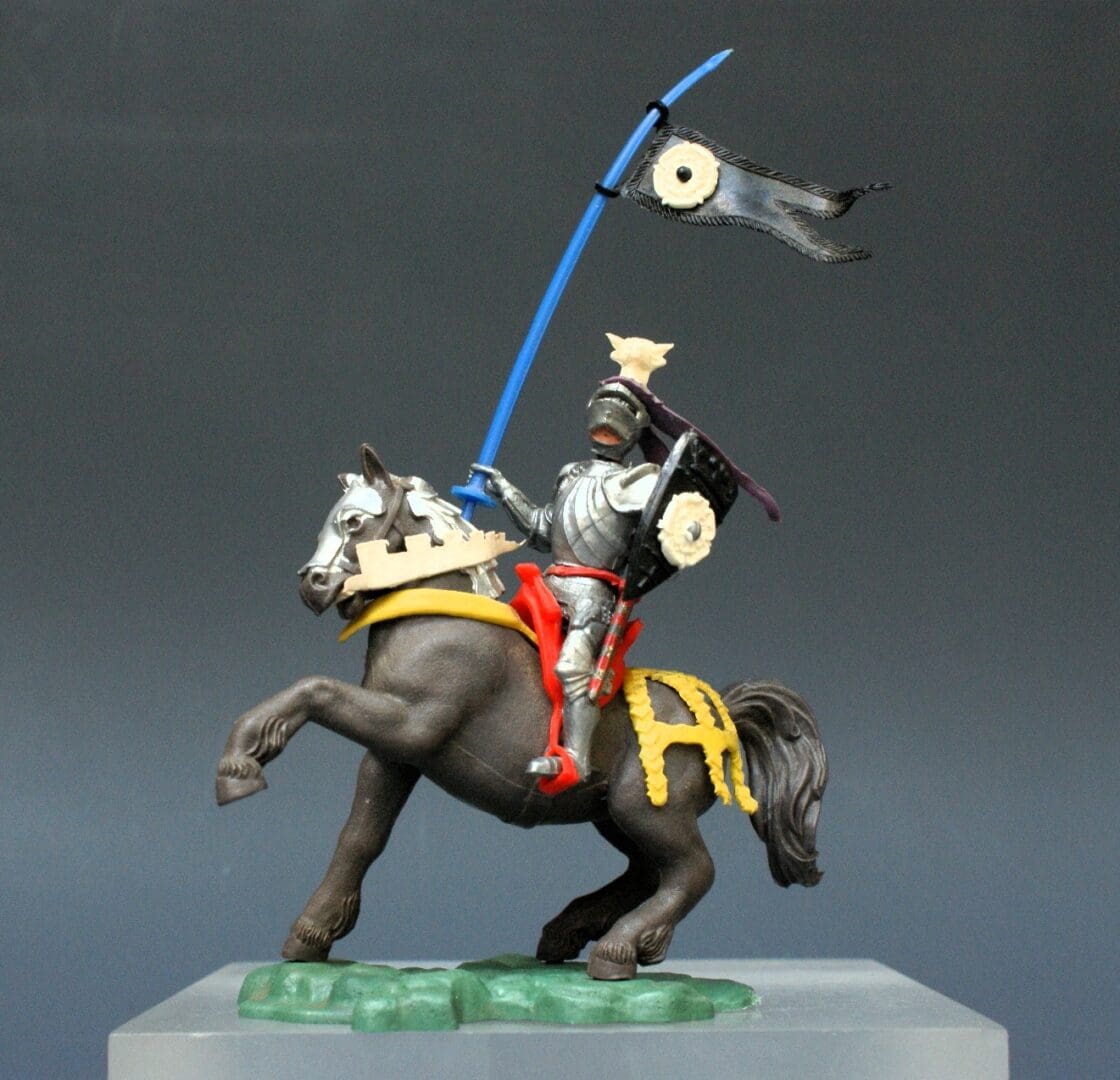Swoppet C15th Mounted Knight with Standard & REPRO Carton #2