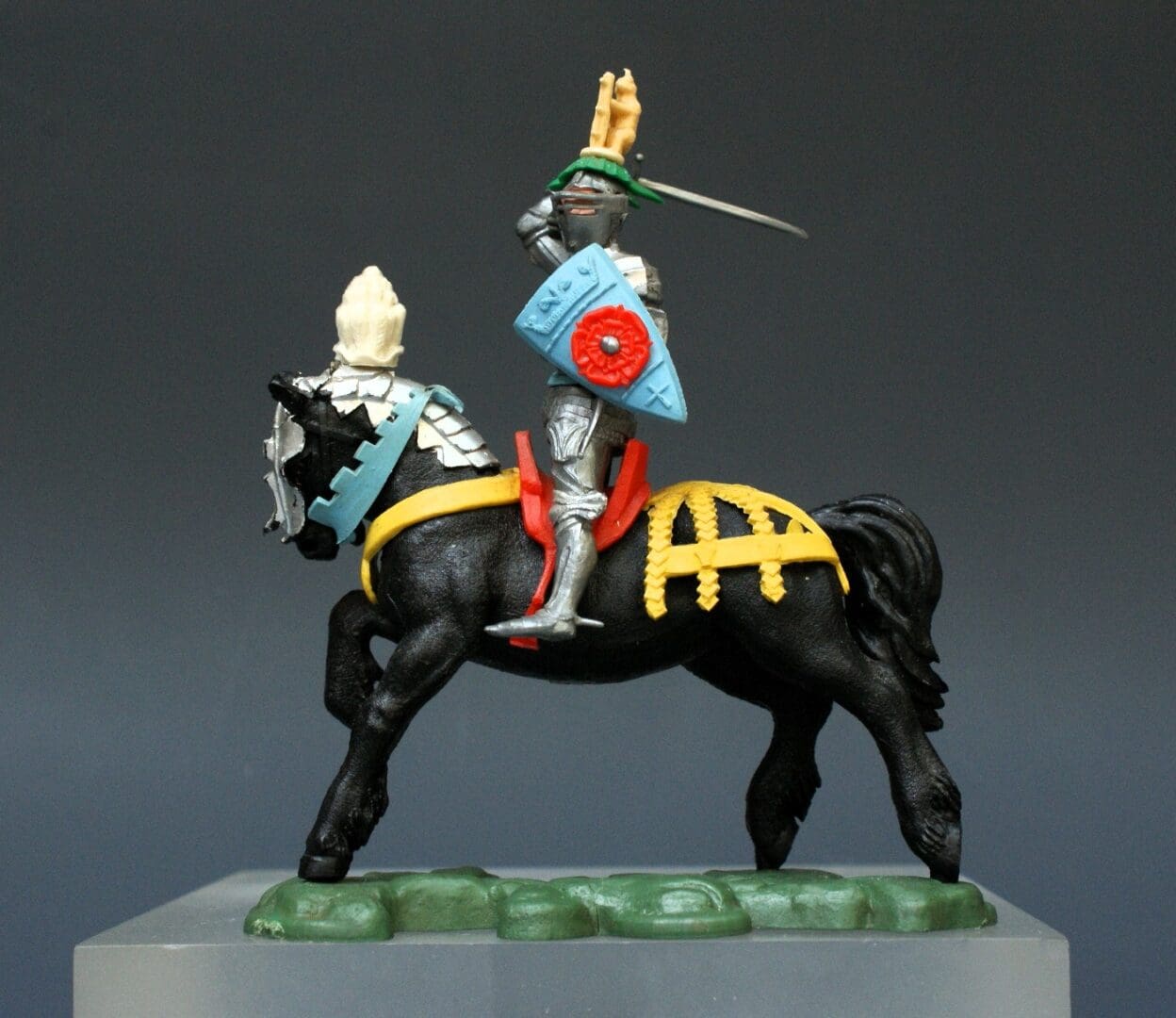 Swoppet C15th Mounted Knight Attacking & REPRO Carton