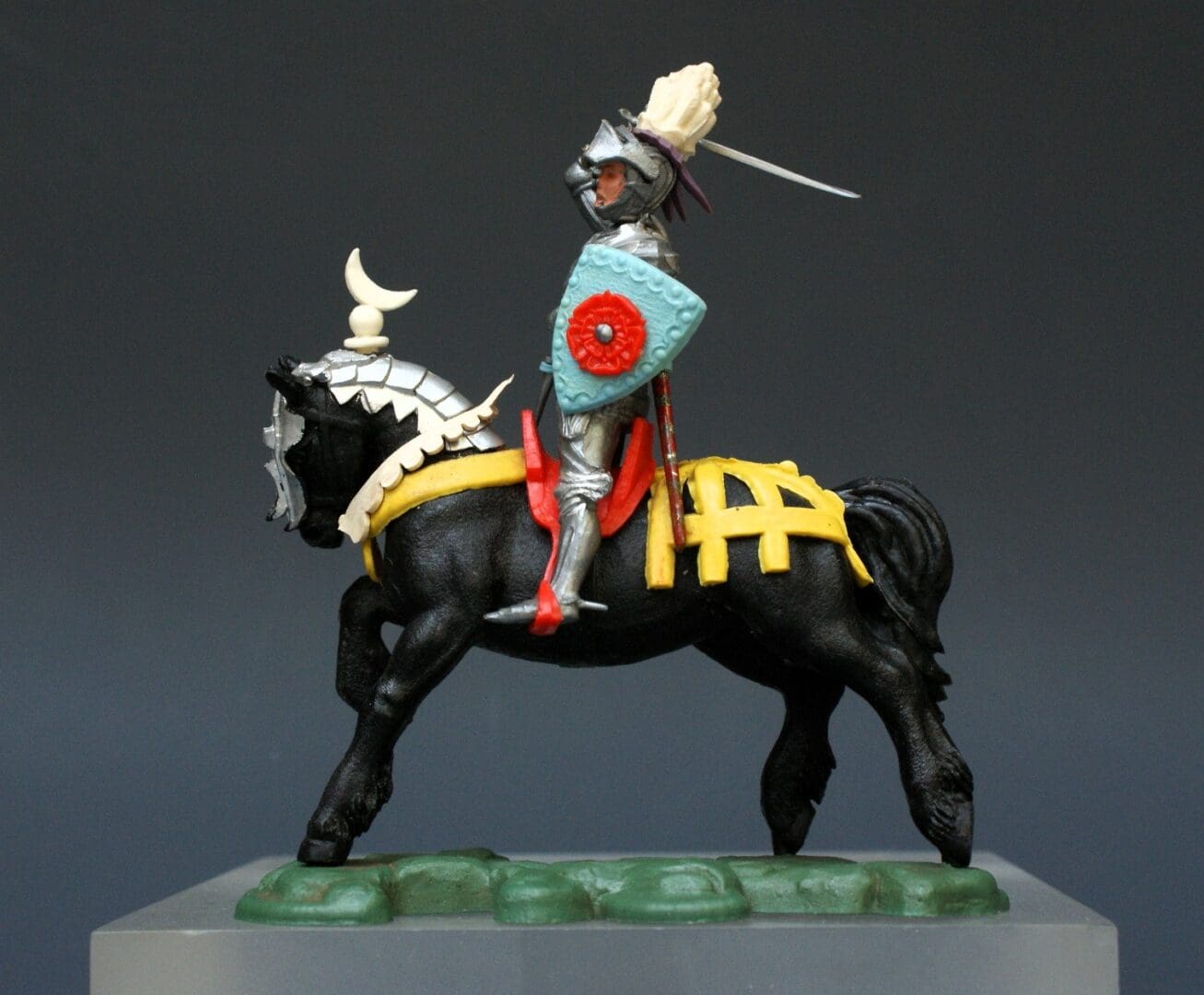 Swoppet C15th Mounted Knight Attacking & REPRO Carton #3