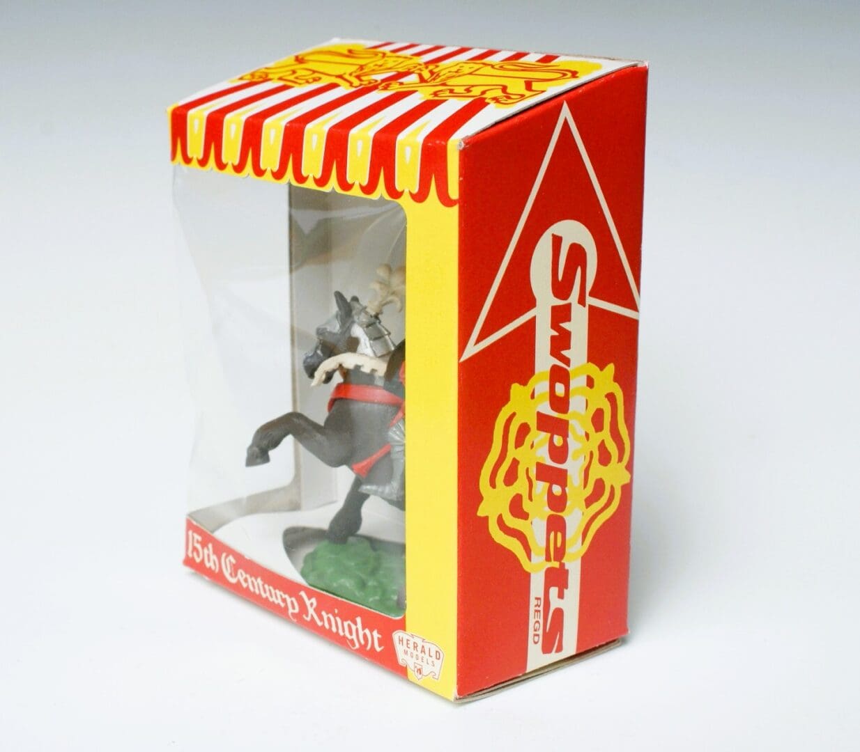 Swoppet C15th Mounted Knight with Standard & REPRO Carton - Image 3