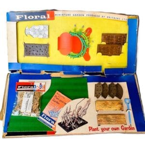 SOLD Herald Floral Garden Early Folding Box Set
