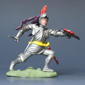 Swoppet C15th Knight Attacking with Sword (Red Lion Crest)