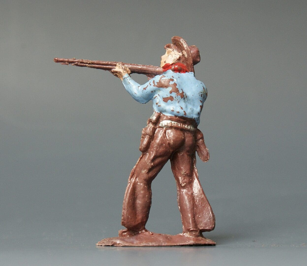 Gemodels SCARCE 50mm Cowboy Firing Rifle with Scenic Rock - Image 4