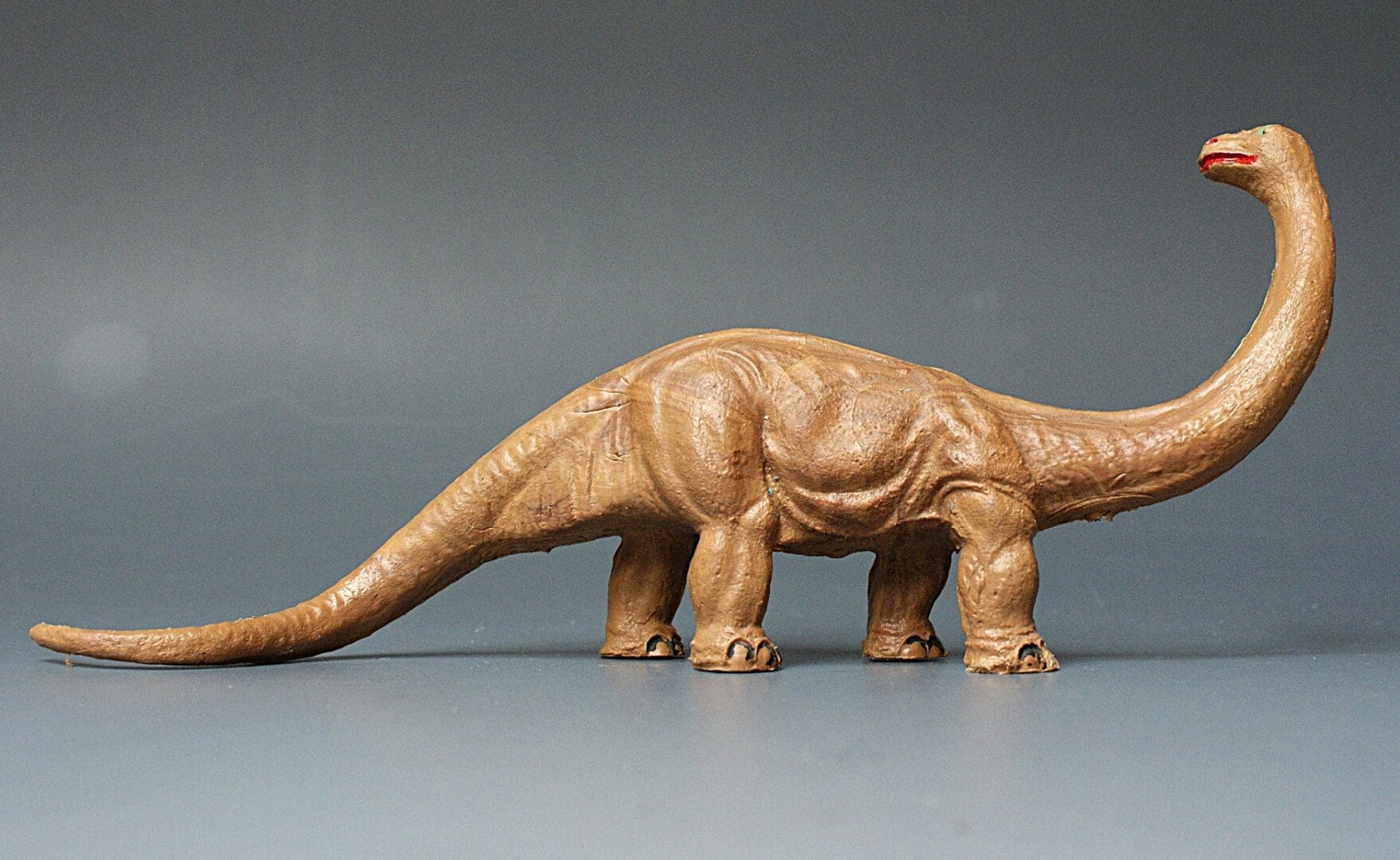 Timpo Brontosaurus - Prehistoric Animals Series - Image 2