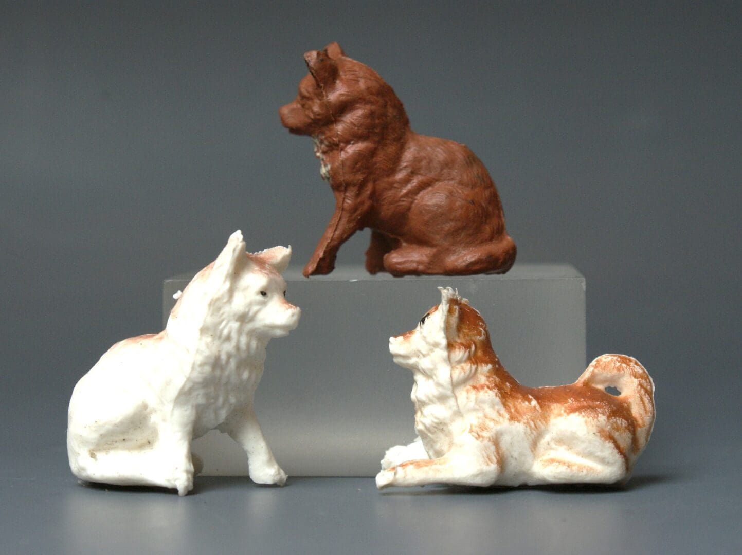 Gem/Festival Husky Dogs - BROWN Plastic Variant! - Image 2