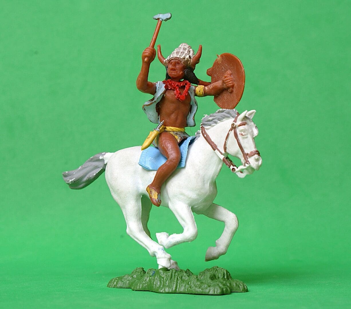 Herald Swoppet Mounted Indian Medicine Man (+Repro Box)
