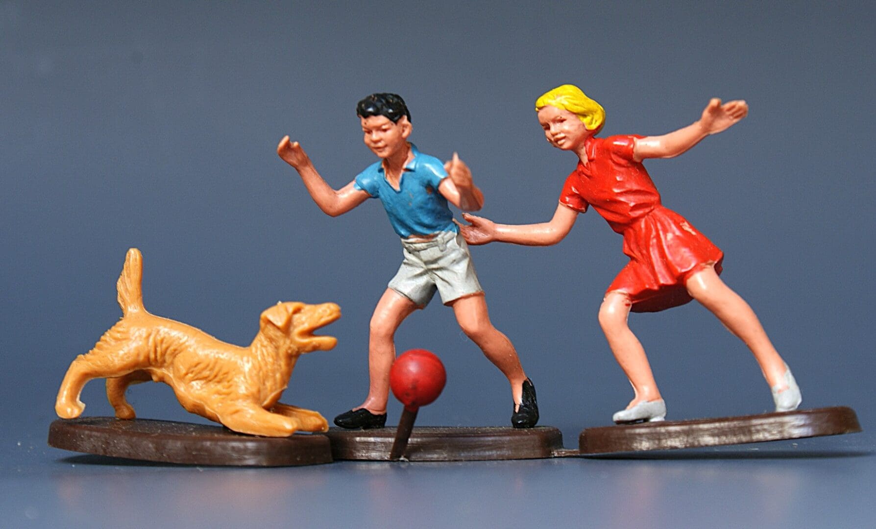 Britains Floral Garden Family - Children Playing with Dog