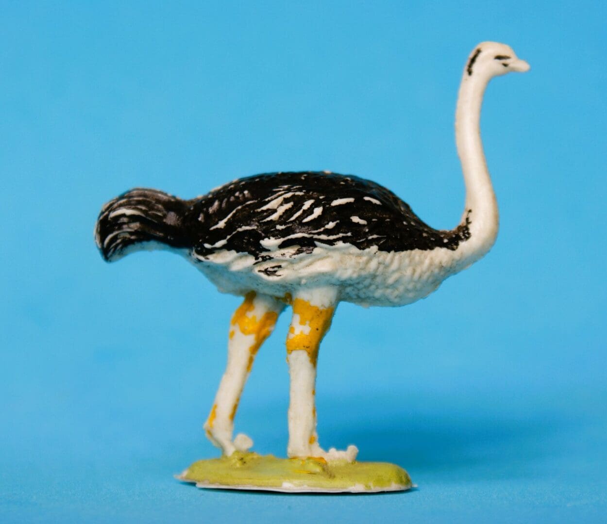 Hilco (Cherilea) Zoo Ostrich Model (Herald copy)