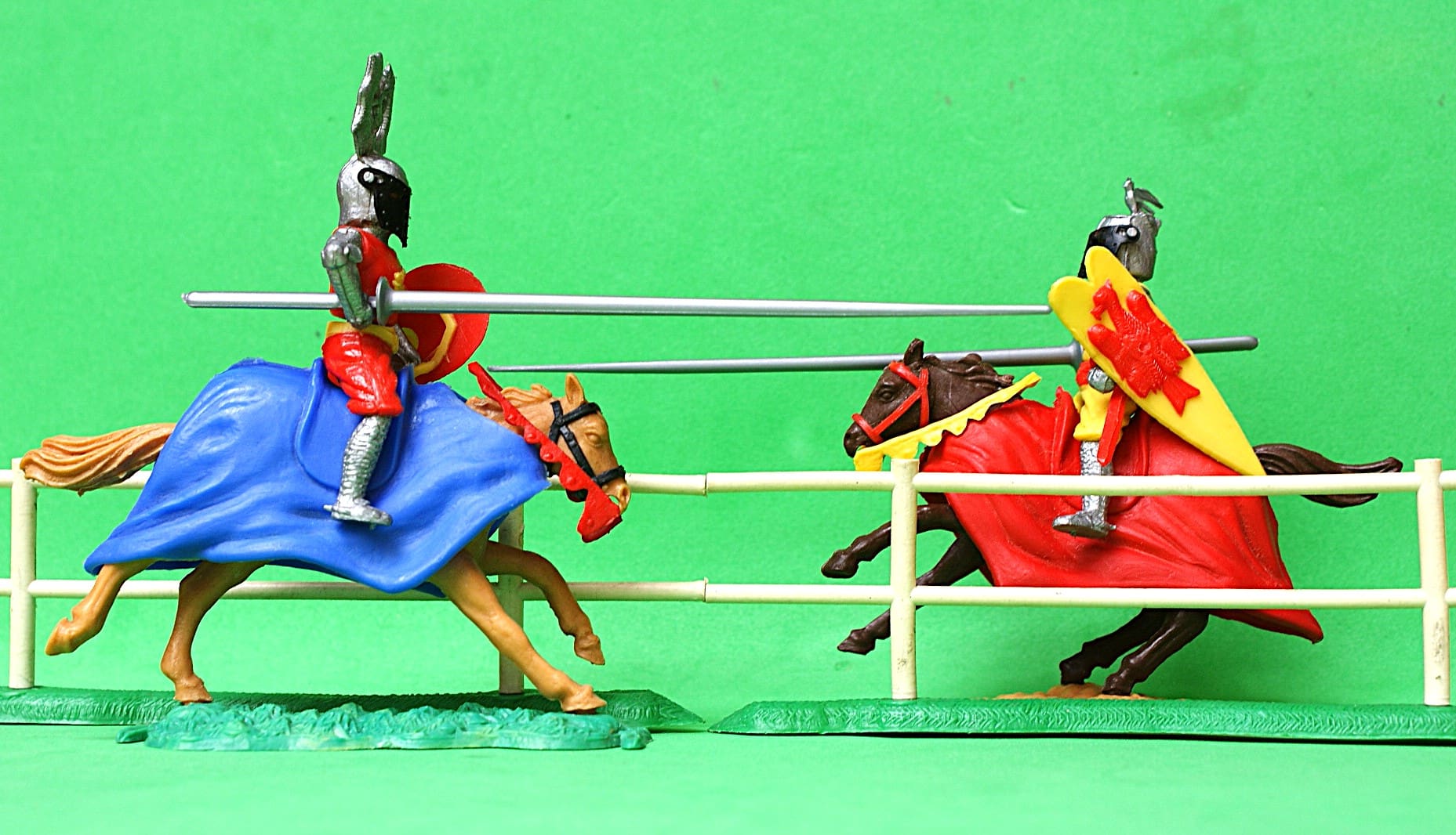 Super Timpo Swoppet Jousting Knight (Lion Surround Helmet) - Image 5