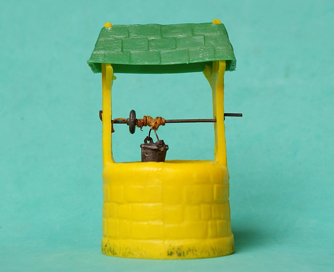 B&S Farm Series - RARE Plastic Wishing Well